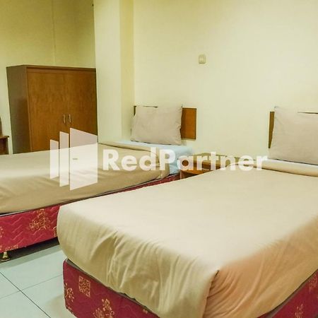 Grand Kembar Hotel Mitra Reddoorz Μπαντούνγκ Εξωτερικό φωτογραφία