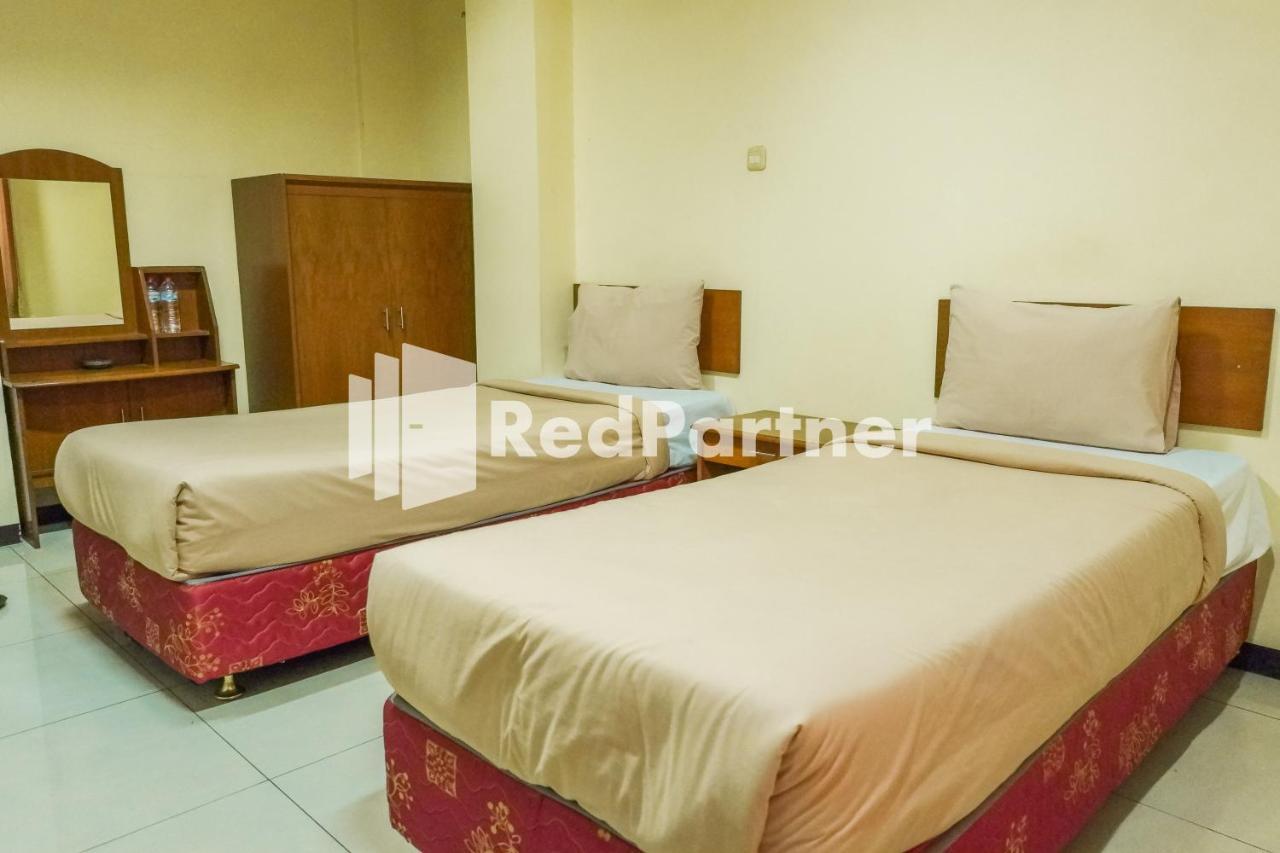 Grand Kembar Hotel Mitra Reddoorz Μπαντούνγκ Εξωτερικό φωτογραφία