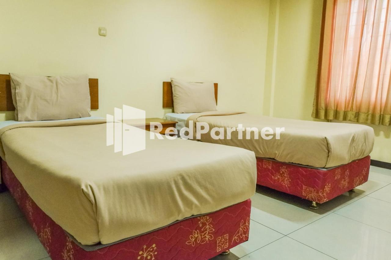 Grand Kembar Hotel Mitra Reddoorz Μπαντούνγκ Εξωτερικό φωτογραφία