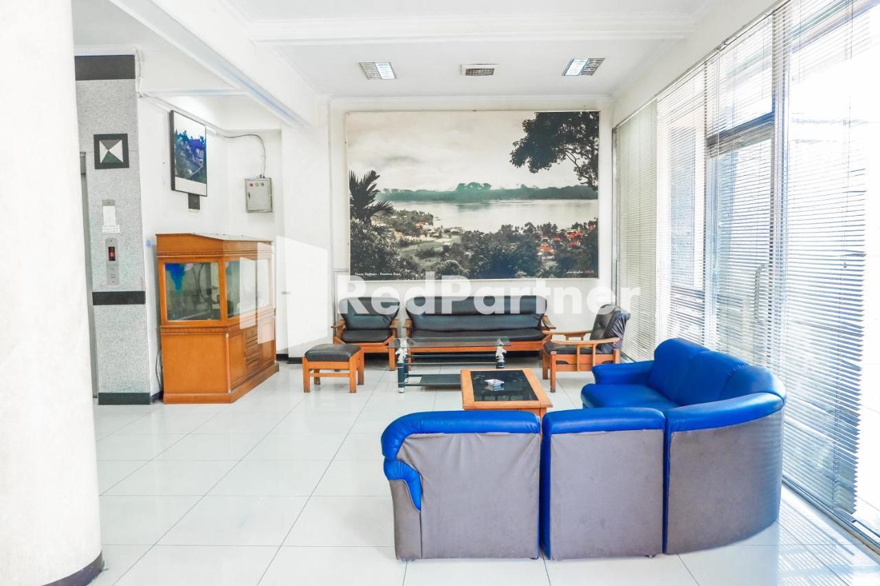 Grand Kembar Hotel Mitra Reddoorz Μπαντούνγκ Εξωτερικό φωτογραφία