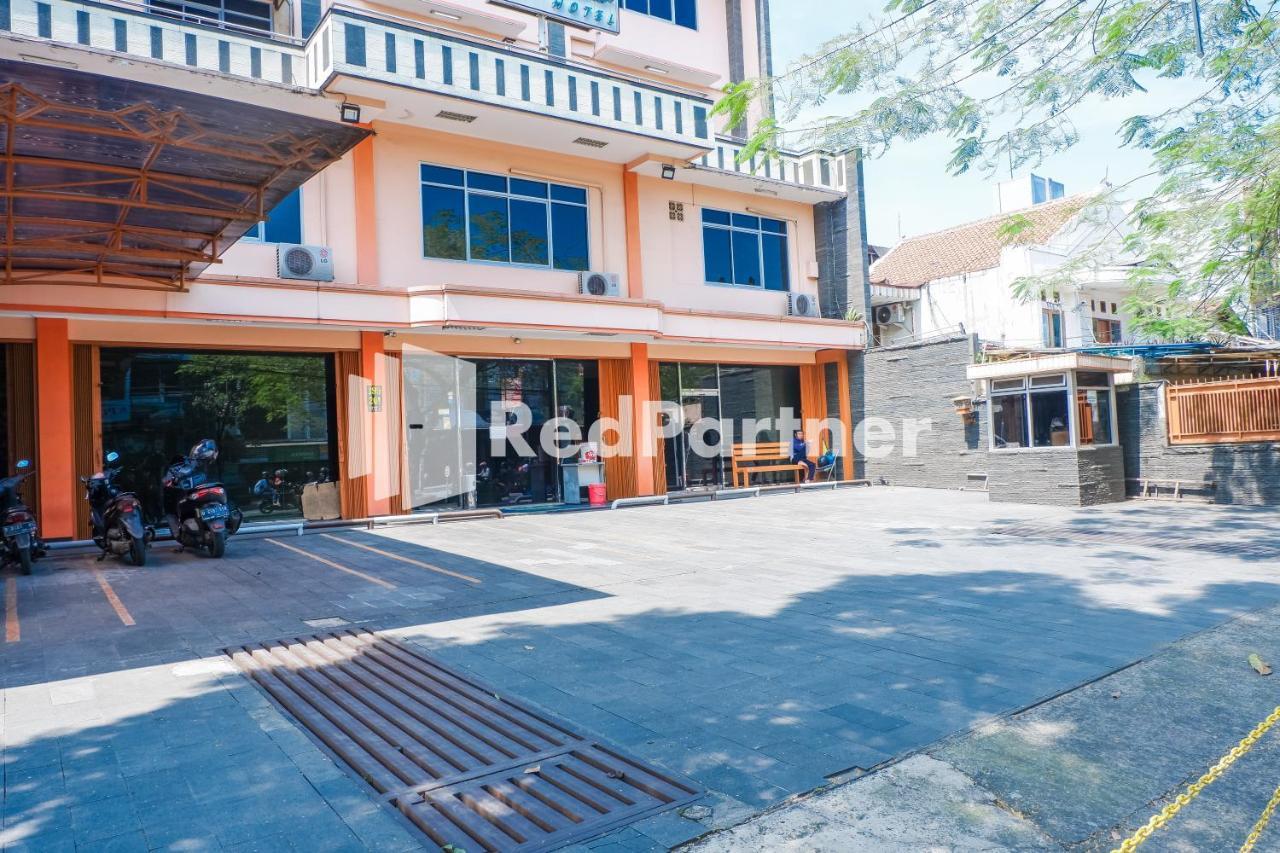 Grand Kembar Hotel Mitra Reddoorz Μπαντούνγκ Εξωτερικό φωτογραφία